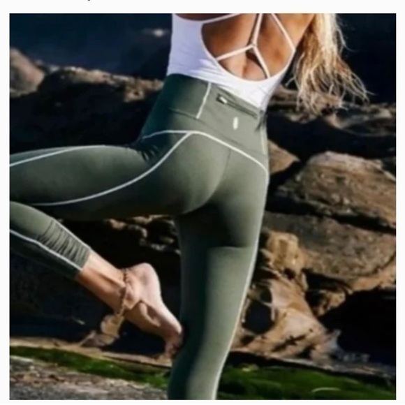 Free People Pants - Free People You're a Peach leggings Secret Moss Sz xs